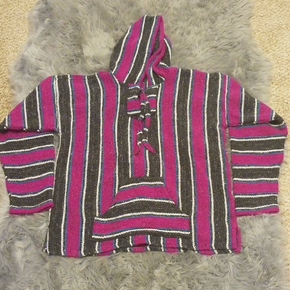 Yarina handmade Fuschia grey and black Poncho XL